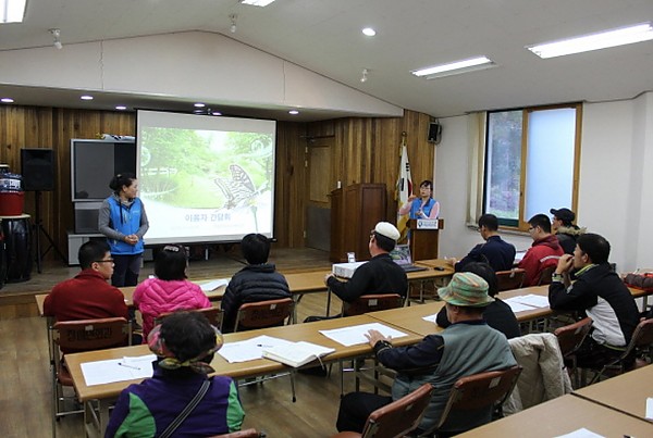 ef6daa59e8df3bbb81051fd04e6ed673_1426051